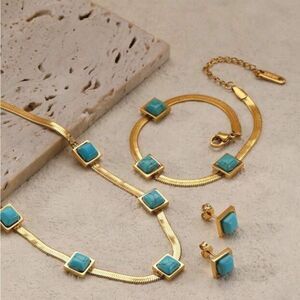 Gold and Turquoise bracelet N943